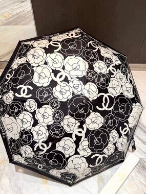 🔥🔥Chanel black and white tri-fold automatic folding umbrella